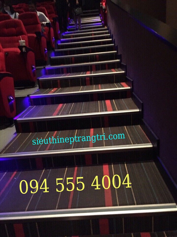 Nẹp cầu thang cho rạp chiếu phim